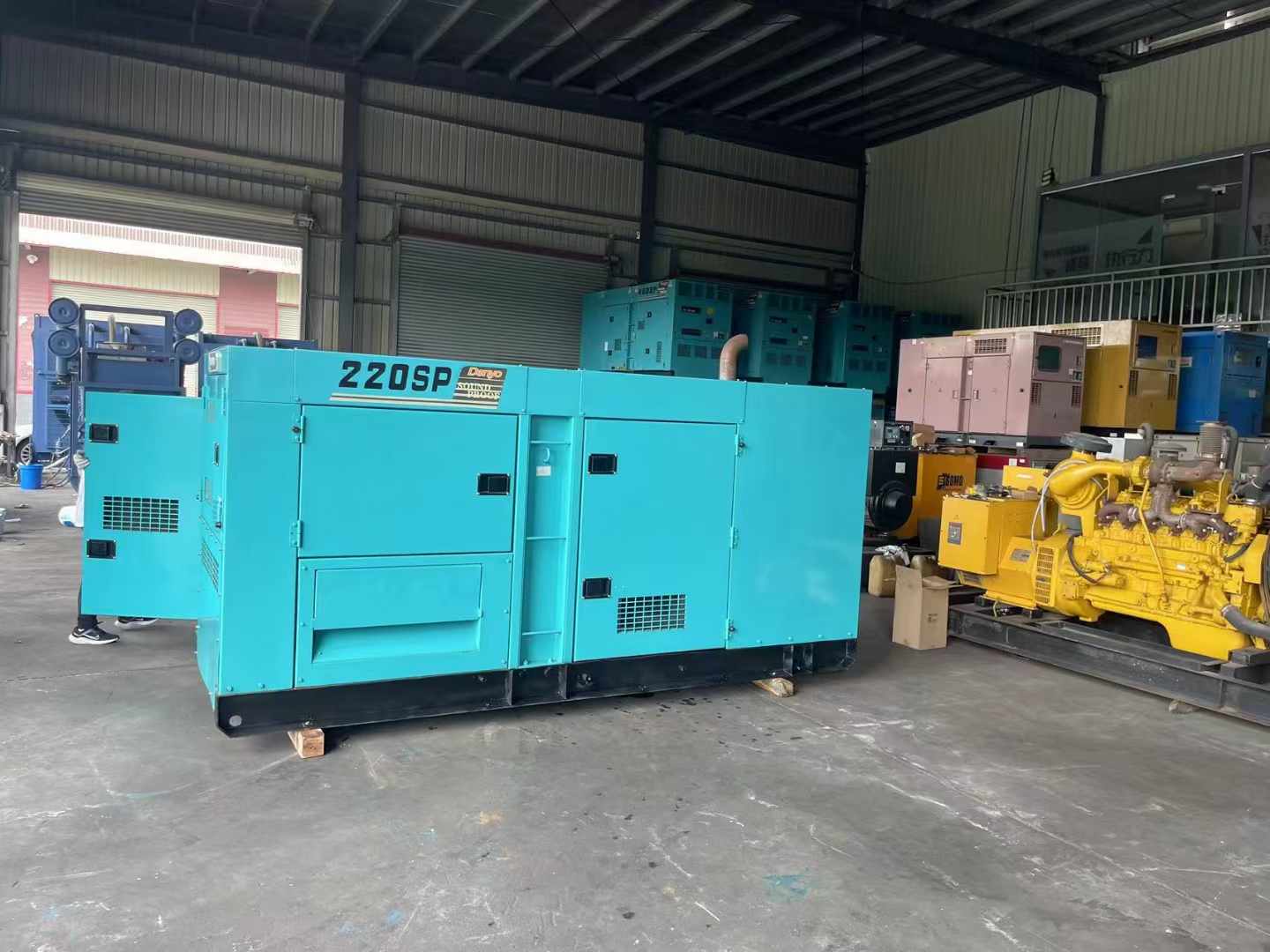 昂仁800kW 柴油发电机的输出电流波动范围是多少？