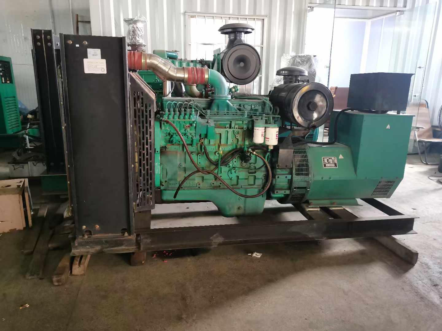 昂仁发电机租赁如何确定电缆的承载电流是否在安全范围内？