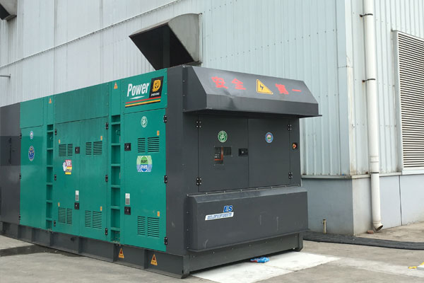 昂仁燃油滤清器的更换流程是怎样的？